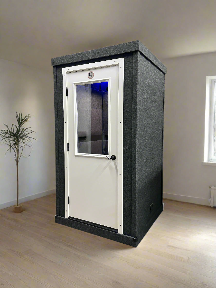 4x4 | Voiceover | Premium